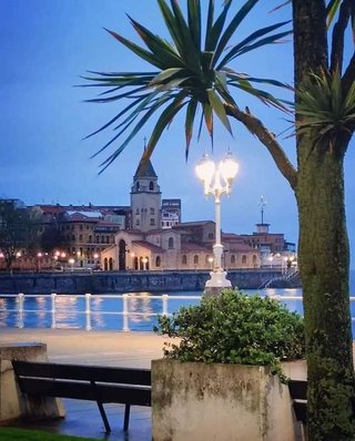 Piso en venta en La Arena en Gijón