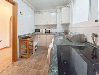 Piso en venta en Playa Bajadilla-Puertos en Marbella