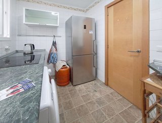 Piso en venta en Playa Bajadilla-Puertos en Marbella