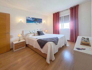 Piso en venta en Playa Bajadilla-Puertos en Marbella