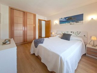 Piso en venta en Playa Bajadilla-Puertos en Marbella