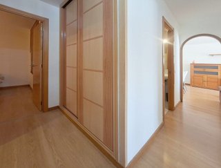 Piso en venta en Playa Bajadilla-Puertos en Marbella