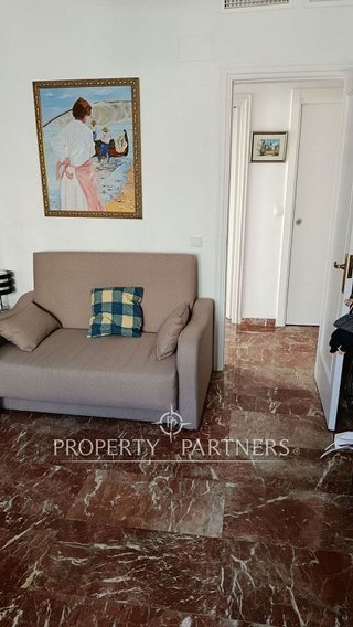 Piso en venta en La Goleta - San Felipe Neri en Málaga