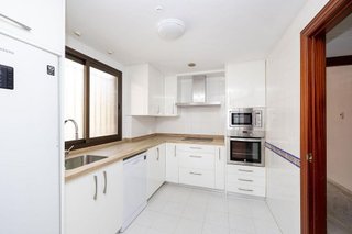 Piso en venta en Bola de Oro - Serrallo en Granada