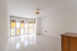 Piso en venta en El Real en Melilla