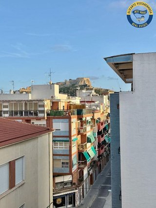 Ático en venta en Carolinas Altas en Alicante