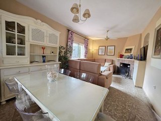 Chalet en venta en Palomares del Río