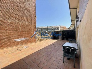 Casa adosada en venta en Haro