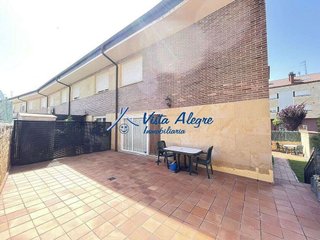 Casa adosada en venta en Haro