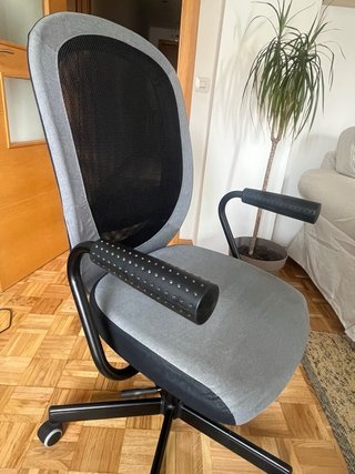 Silla de escritorio Flintan con reposabrazos