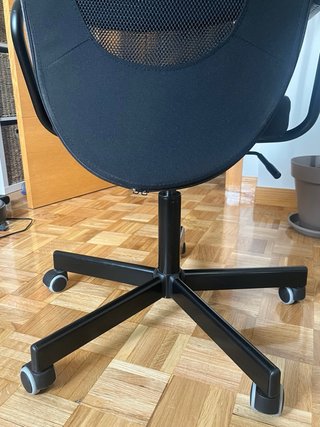 Silla de escritorio Flintan con reposabrazos