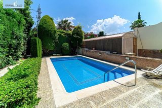 Chalet en venta en Albolote