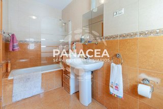 Casa adosada en venta en Albuñol