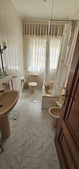Chalet en venta en Grove (O)