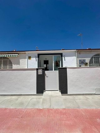 Chalet en venta en La Siesta - El Salado - Torreta en Torrevieja