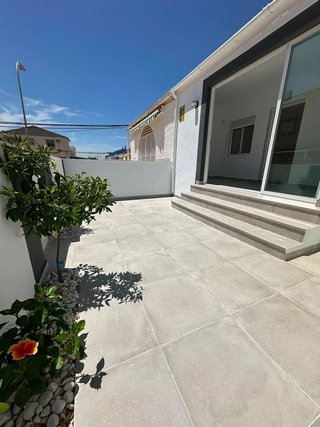 Chalet en venta en La Siesta - El Salado - Torreta en Torrevieja