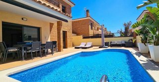 Chalet en venta en Empuriabrava en Castelló d´Empúries
