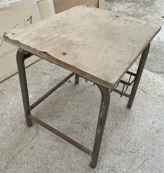 Pupitre antiguo madera y metal PARA RESTAURAR