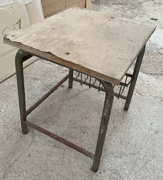 Pupitre antiguo madera y metal PARA RESTAURAR