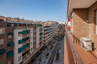Piso en venta en Camino de Ronda - Rosaleda en Granada