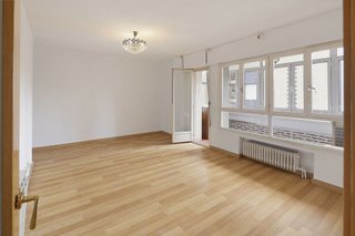 Piso en venta en El Polígono en Gijón