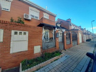 Chalet en venta en Las Américas en Parla