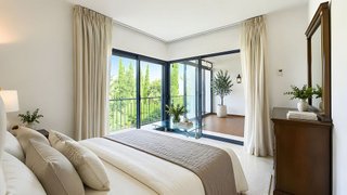 Casa adosada en venta en Nueva Andalucía centro en Marbella