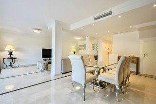 Casa adosada en venta en Nueva Andalucía en Marbella
