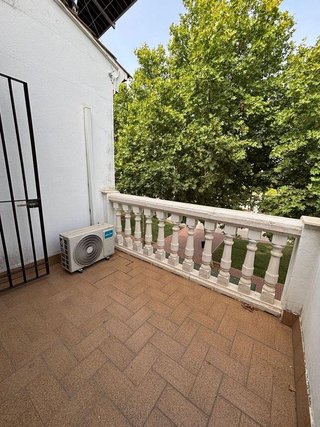 Casa adosada en venta en La Paz en Alcalá de Guadaira