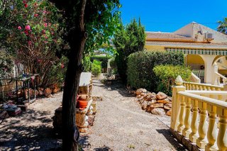Chalet en venta en La Siesta - El Salado - Torreta en Torrevieja
