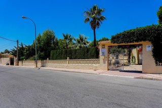 Chalet en venta en La Siesta - El Salado - Torreta en Torrevieja