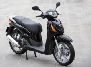 Honda SH 150 Carburación Negra