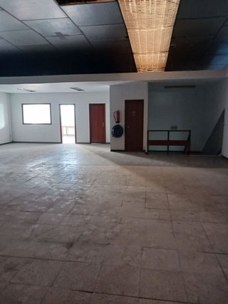Nave industrial en alquiler en La Paz en Alcalá de Guadaira