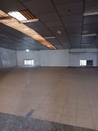 Nave industrial en alquiler en La Paz en Alcalá de Guadaira
