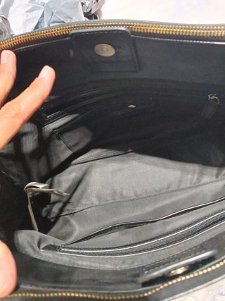 Bolso piel Adolfo Domínguez negro