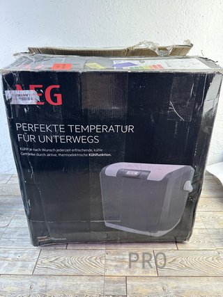 Nevera termoeléctrica AEG