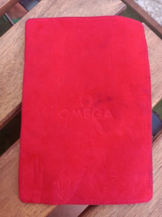 Tarjetero Omega Rojo