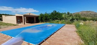 Chalet en venta en Caudete