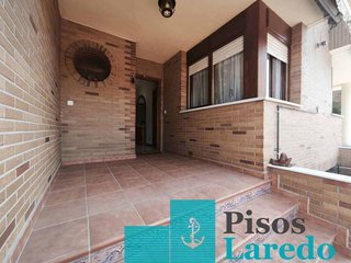 Casa adosada en venta en El Puntal en Laredo