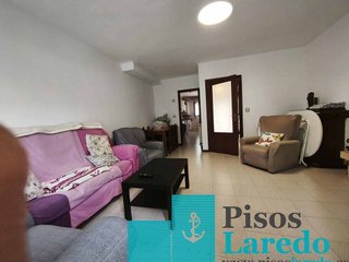 Casa adosada en venta en El Puntal en Laredo