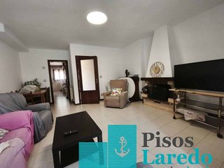 Casa adosada en venta en El Puntal en Laredo