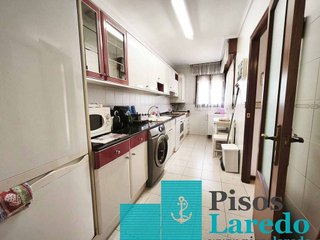 Casa adosada en venta en El Puntal en Laredo