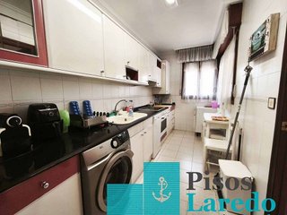 Casa adosada en venta en El Puntal en Laredo