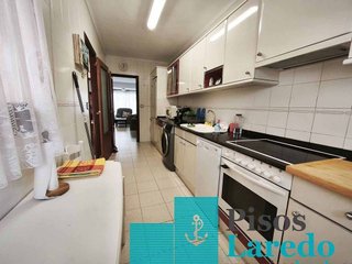 Casa adosada en venta en El Puntal en Laredo
