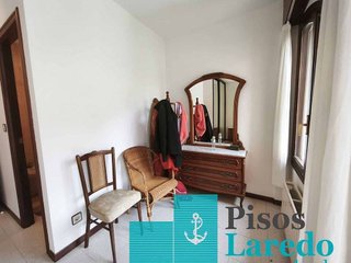 Casa adosada en venta en El Puntal en Laredo