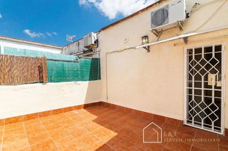 Ático en venta en El Turó de la Peira en Barcelona