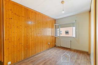 Ático en venta en El Turó de la Peira en Barcelona