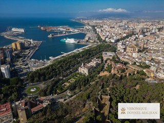Piso en venta en Parque Victoria Eugenia en Málaga