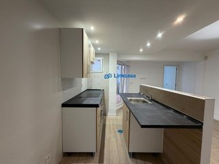Piso en venta en Almendrales en Madrid