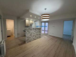 Piso en venta en Almendrales en Madrid
